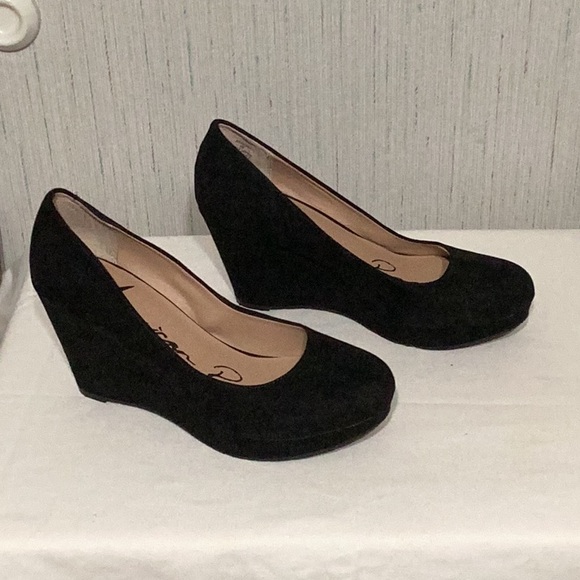 American rag black wedges, size 7 in women. - Picture 2 of 7